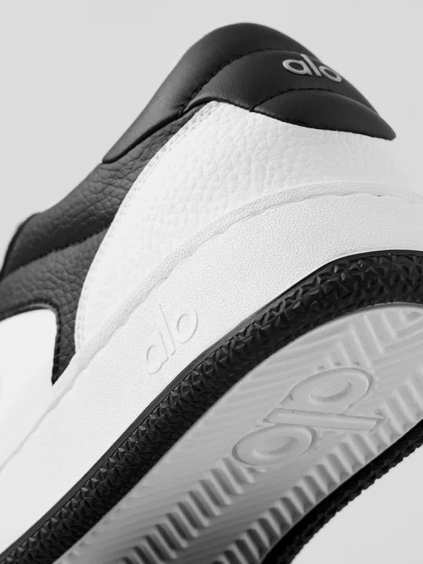 ALO Recovery Mode Sneaker – Naturhvid