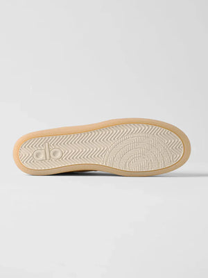 ALO Recovery Mode Sneaker – Grus/Hvid