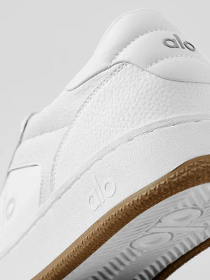 ALO Recovery Mode Sneaker – Naturhvid