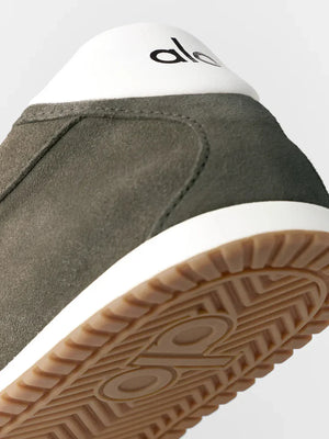 ALO Sunset Sneaker – Sandsten