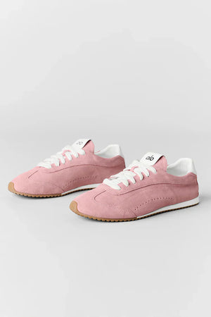 ALO Sunset Sneaker – Grus